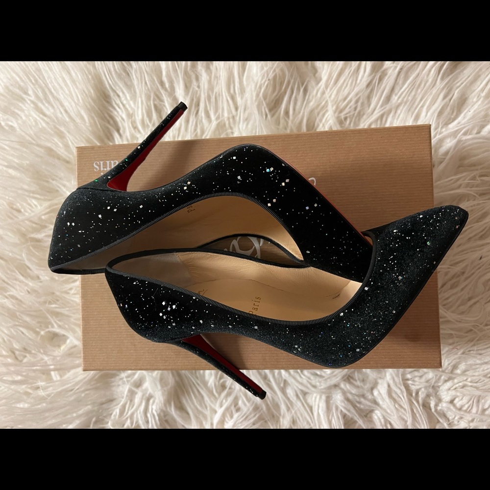 Pigalle Follies 100 Velvet Christian Louboutin